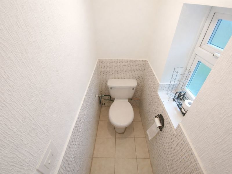 Photo 24- click for photo gallery